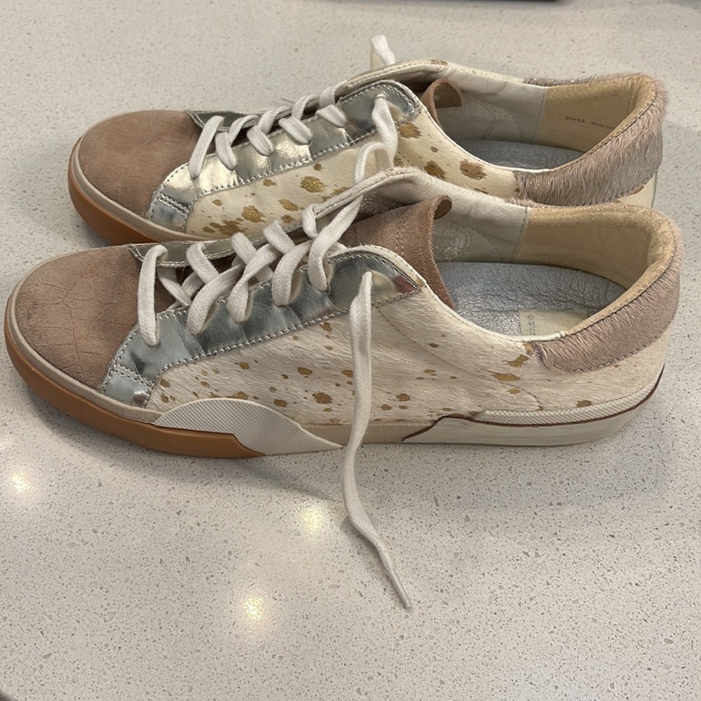 Dolce Vita cowhide Zima Sneakers